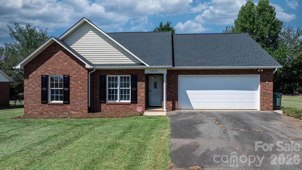 1420 Farmington Hills Drive - Photo 1