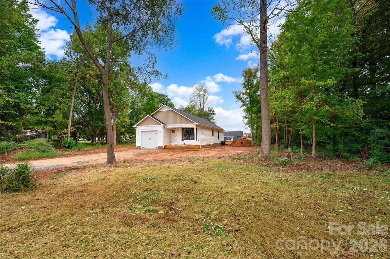 104 Roseman Lane - Photo 1