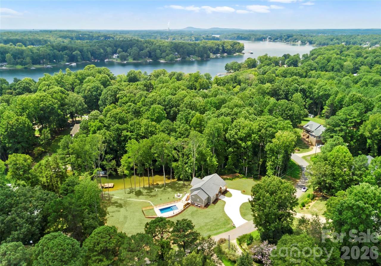 143 Hideaway Lane - Photo 1