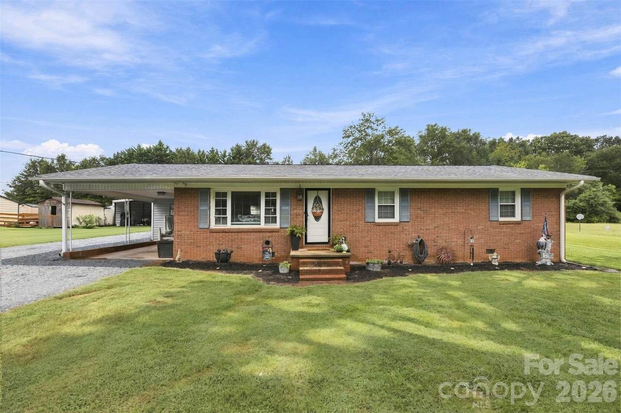 1207 Scenic Drive - Photo 1