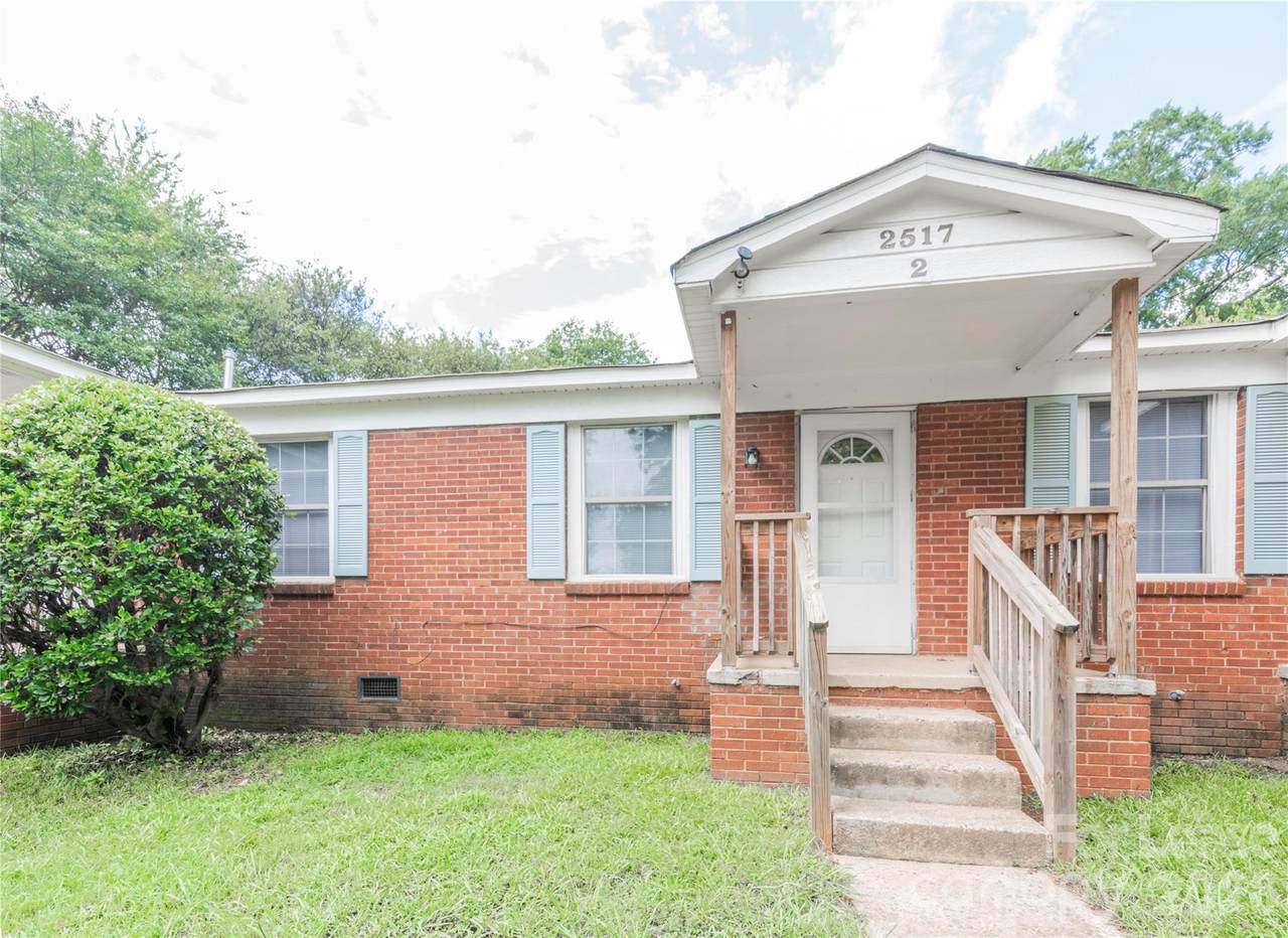 2517 Hemphill Street - Photo 1