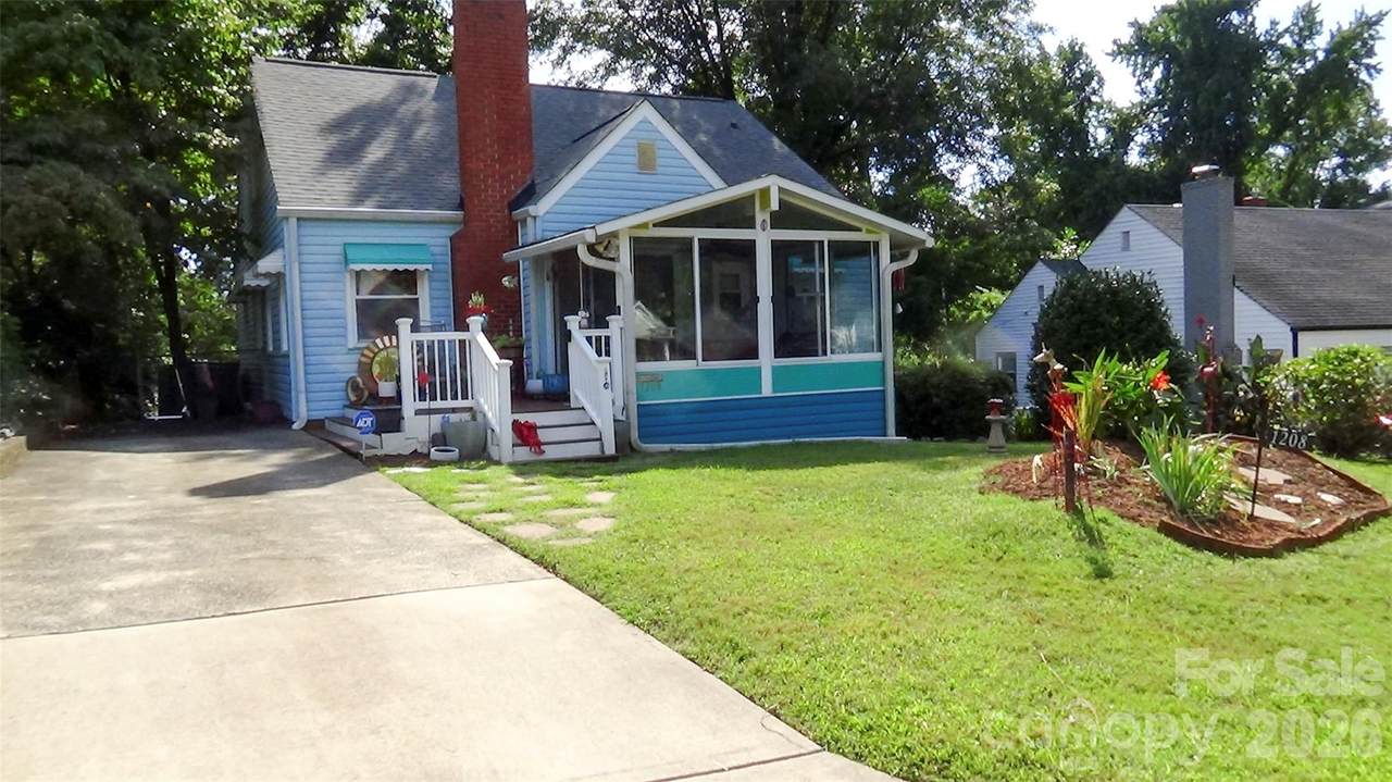1208 Dade Street - Photo 1