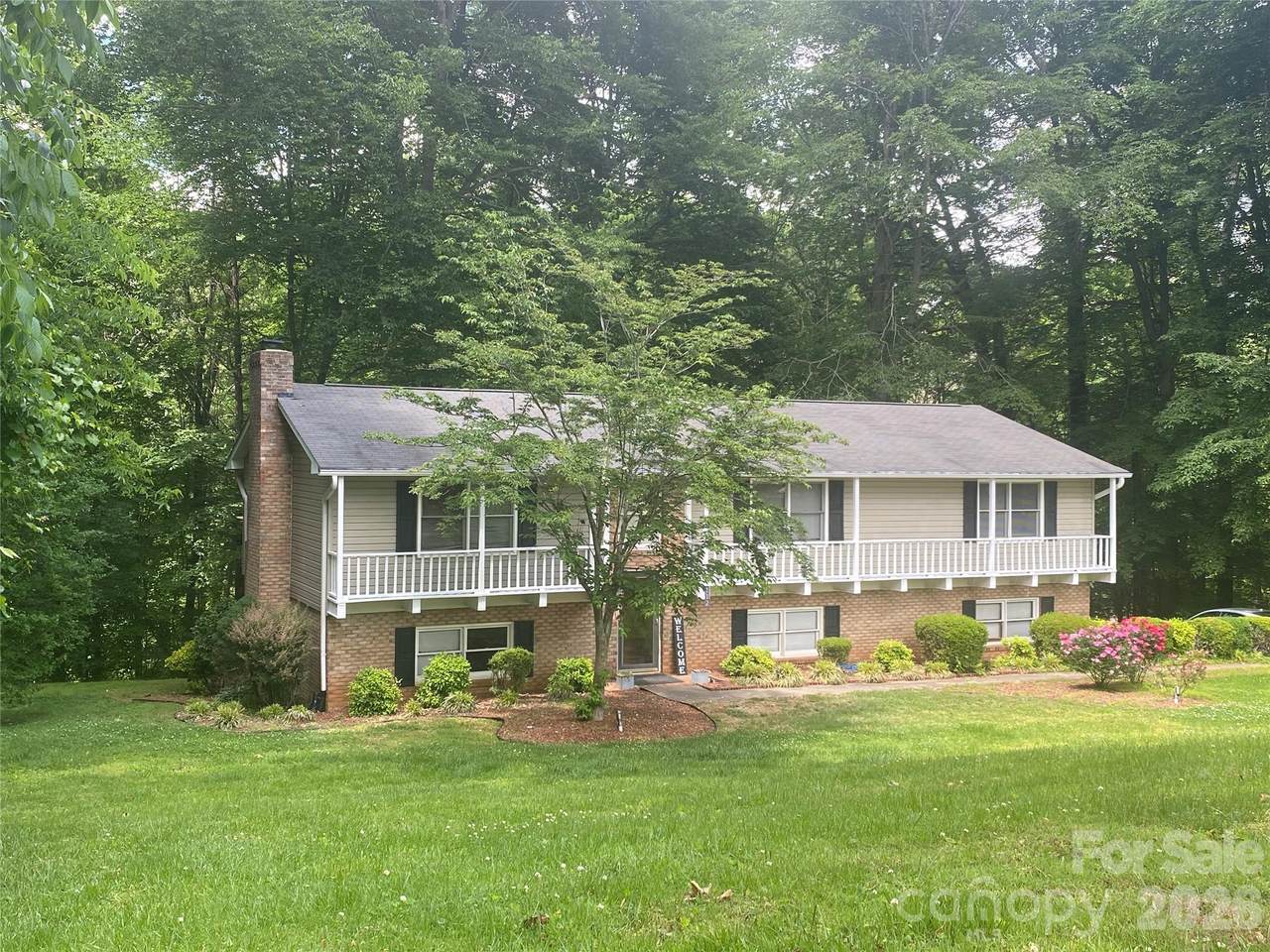 112 Cherokee Drive - Photo 1