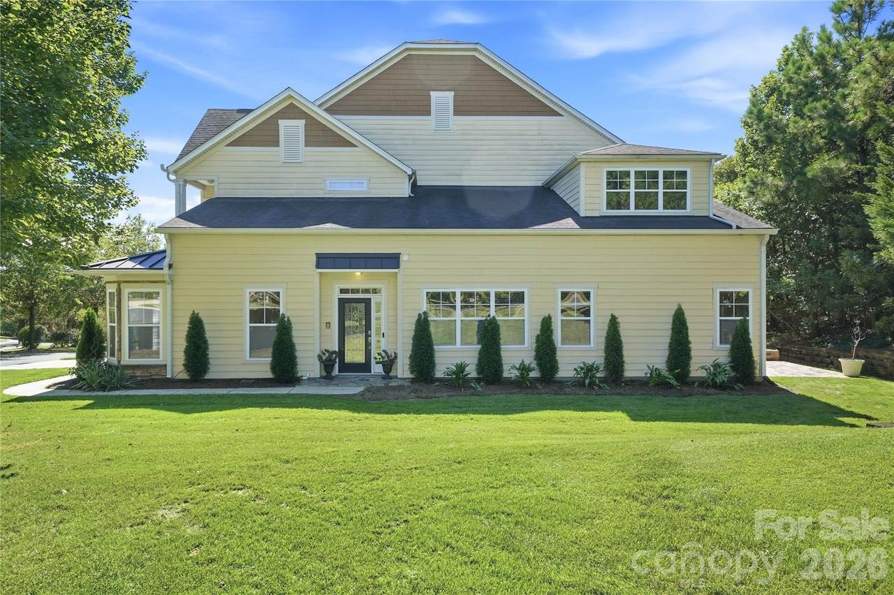 411 Halyard Lane - Photo 1