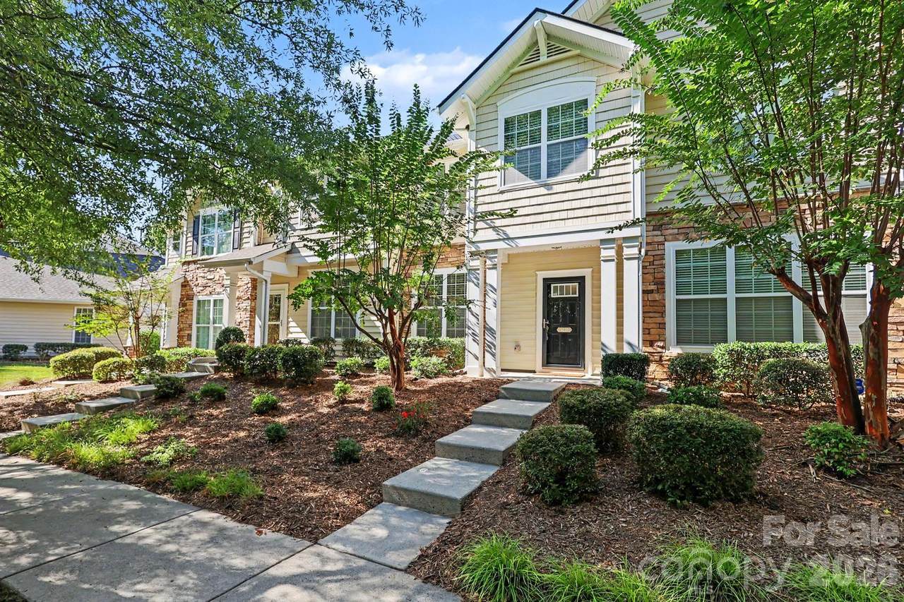3212 Kemptown Square - Photo 1