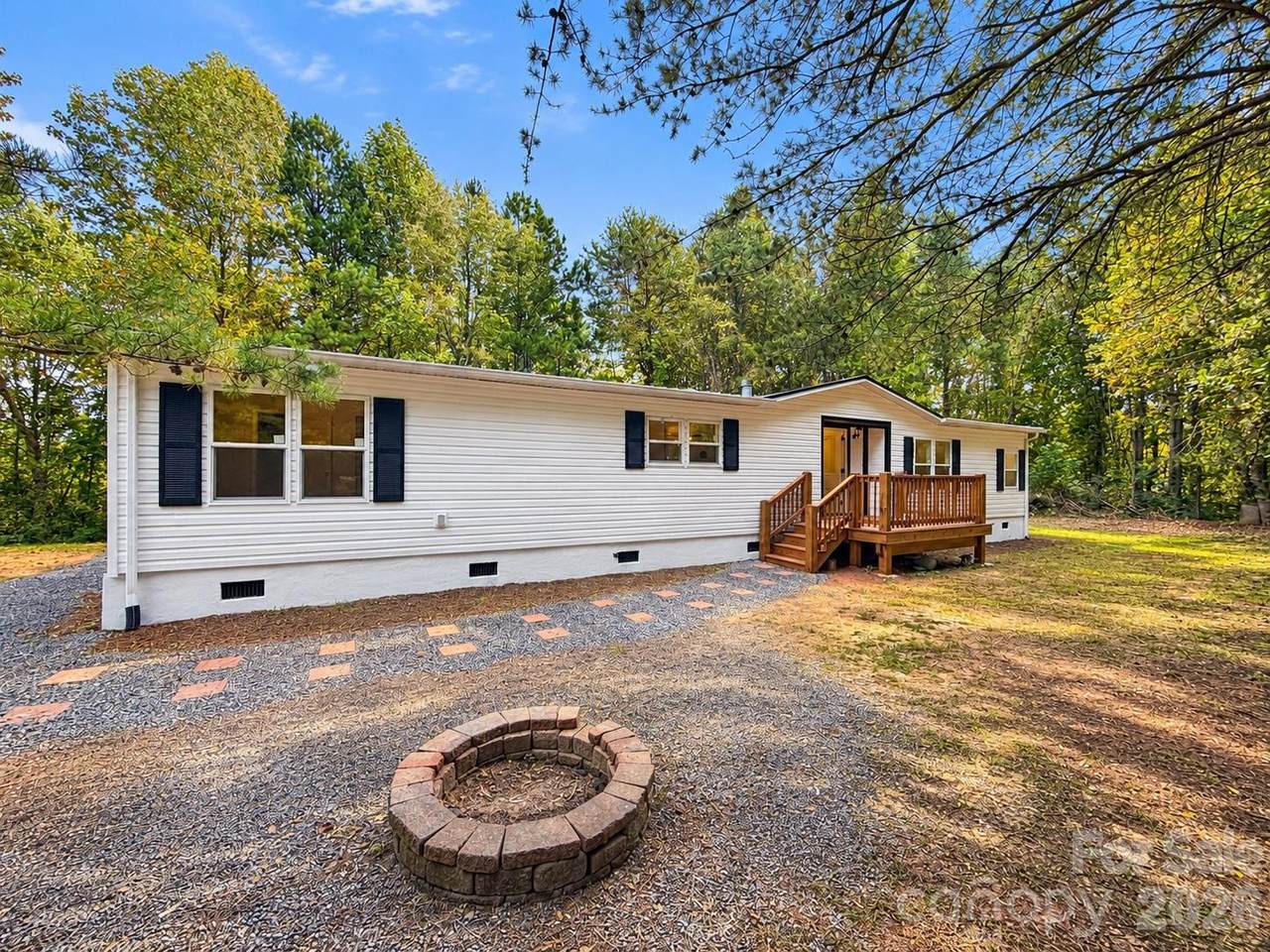 127 Pinnacle Heights Drive - Photo 1