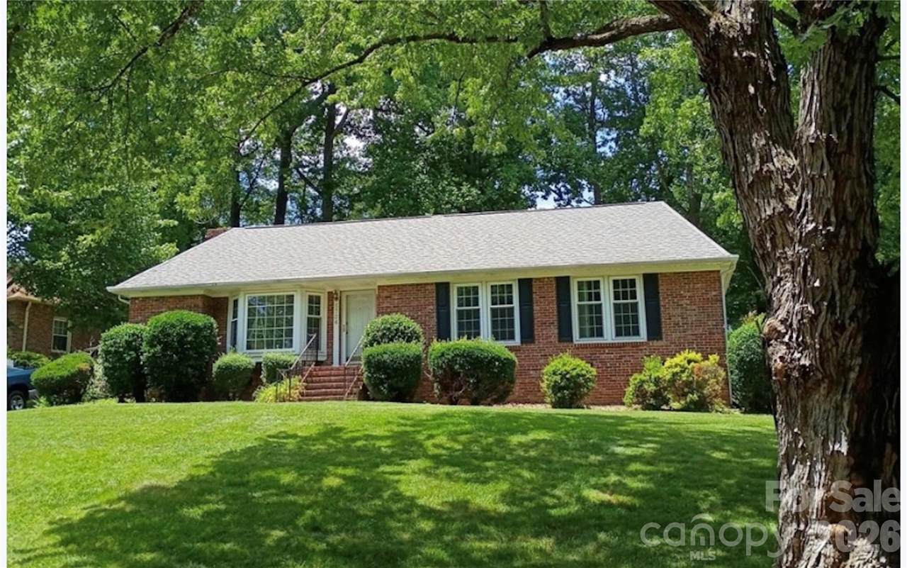 5724 Telfair Road - Photo 1