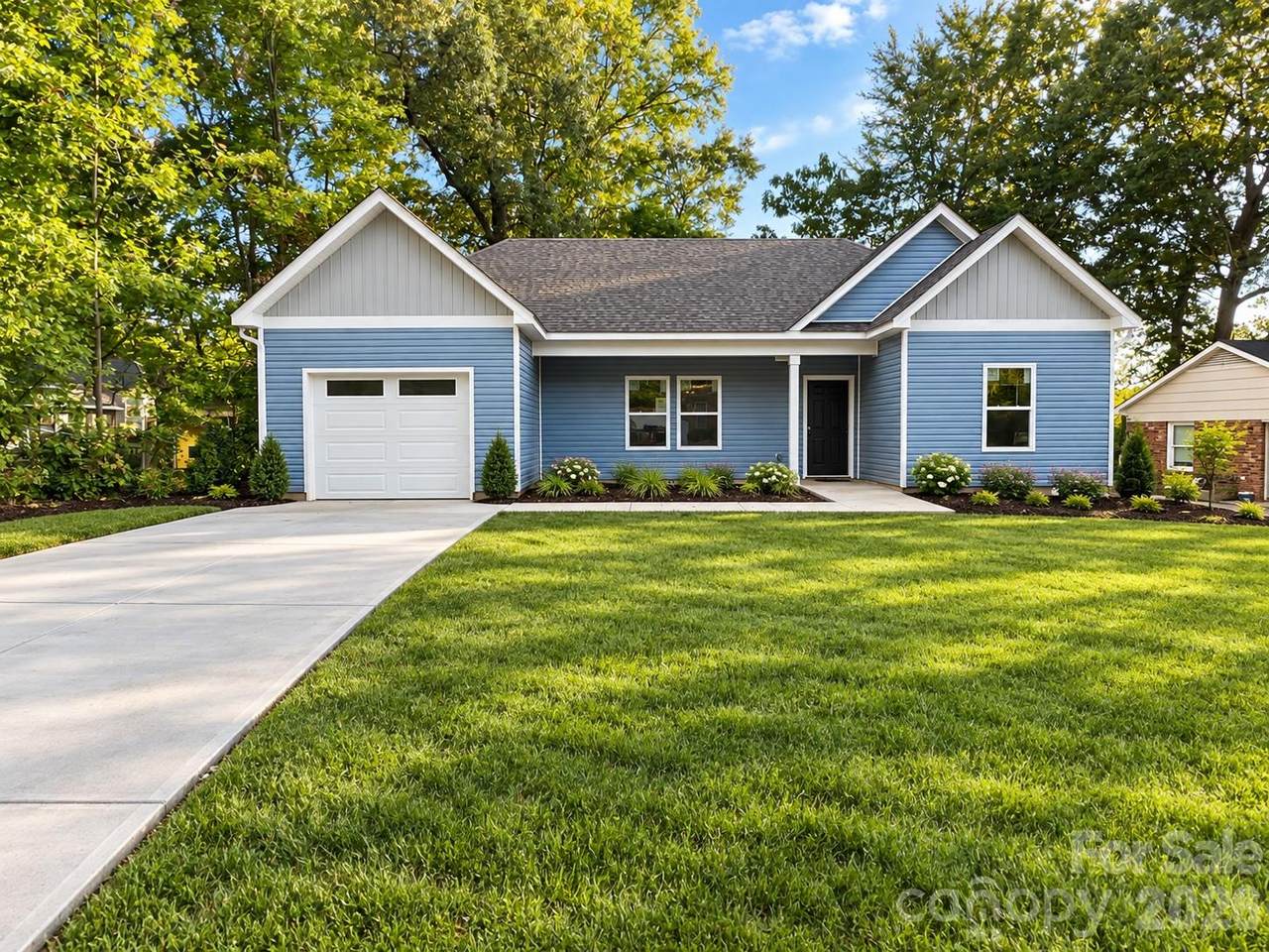 315 Huntsmoor Drive - Photo 1