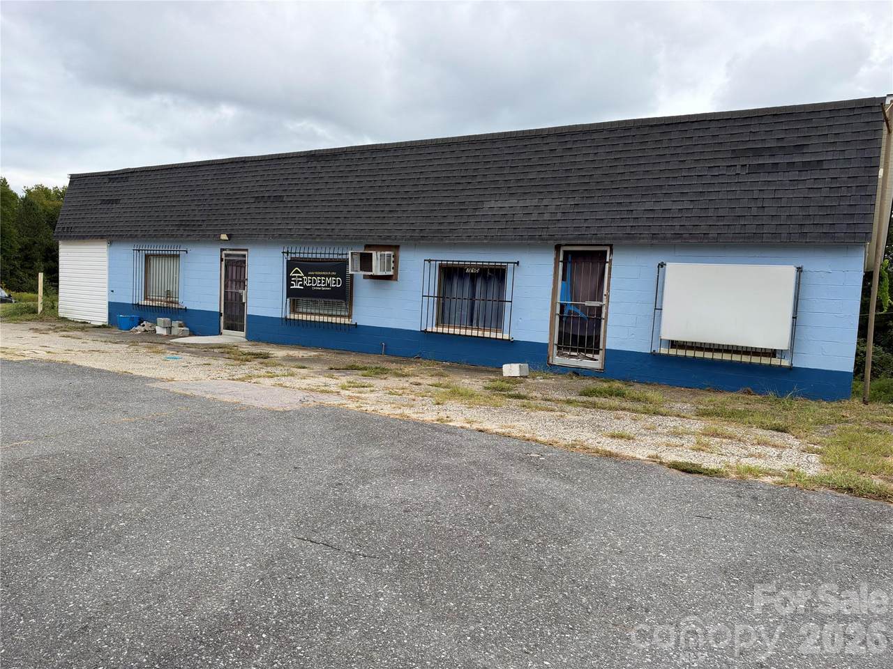 3265 Ridgeway Road - Photo 1