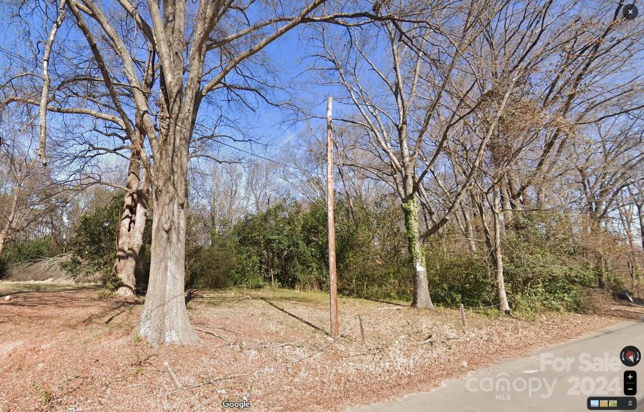 2118 B Avenue - Photo 1