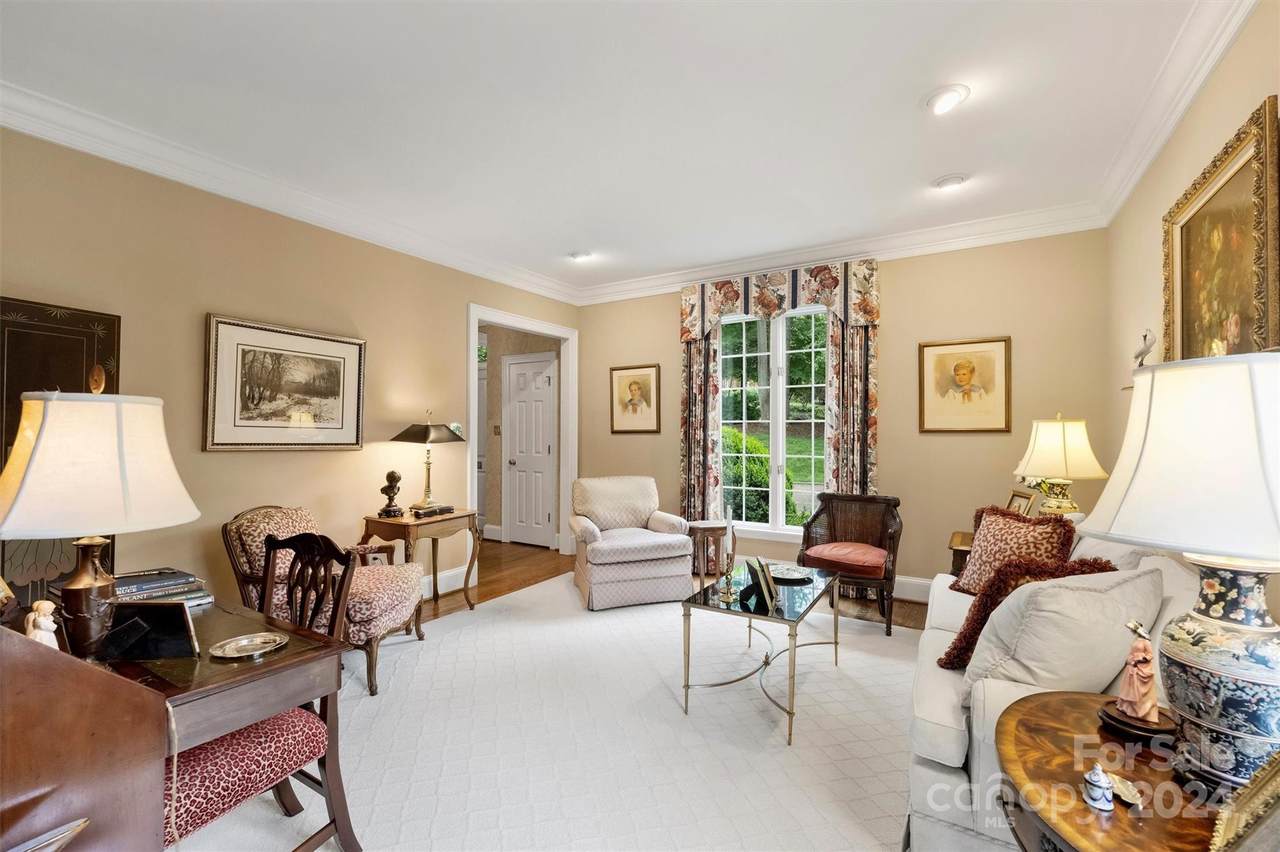 1836 Pinewood Circle, Charlotte, NC 28211 (4126102)