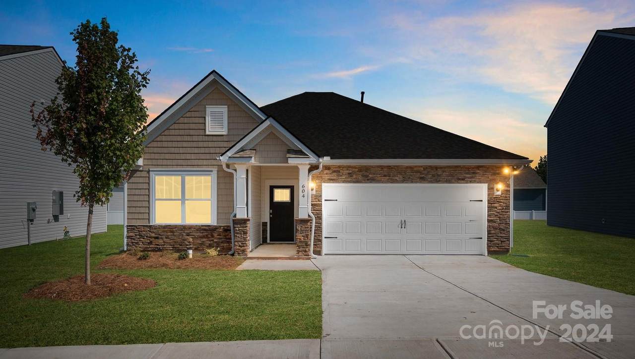 587 Country Oak Drive - Photo 1