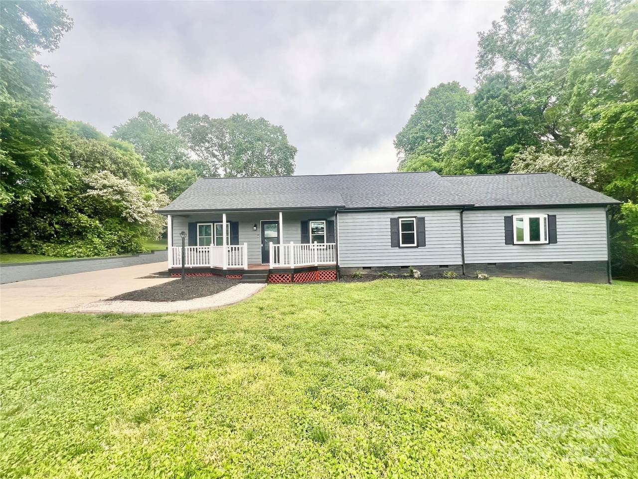 1586 Kenlane Drive - Photo 1