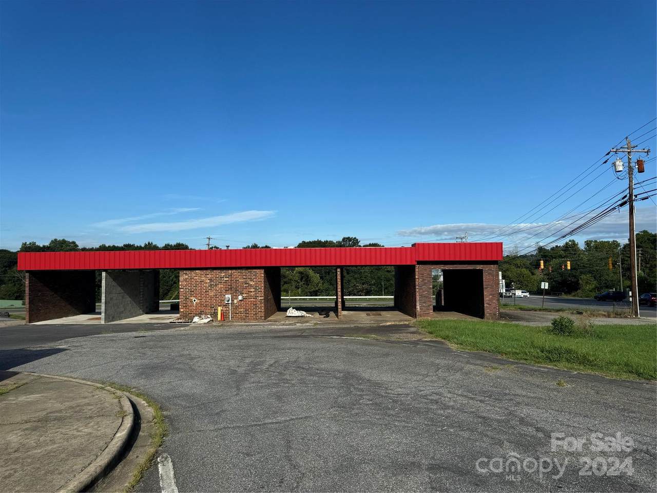 324 Sanford Drive - Photo 1