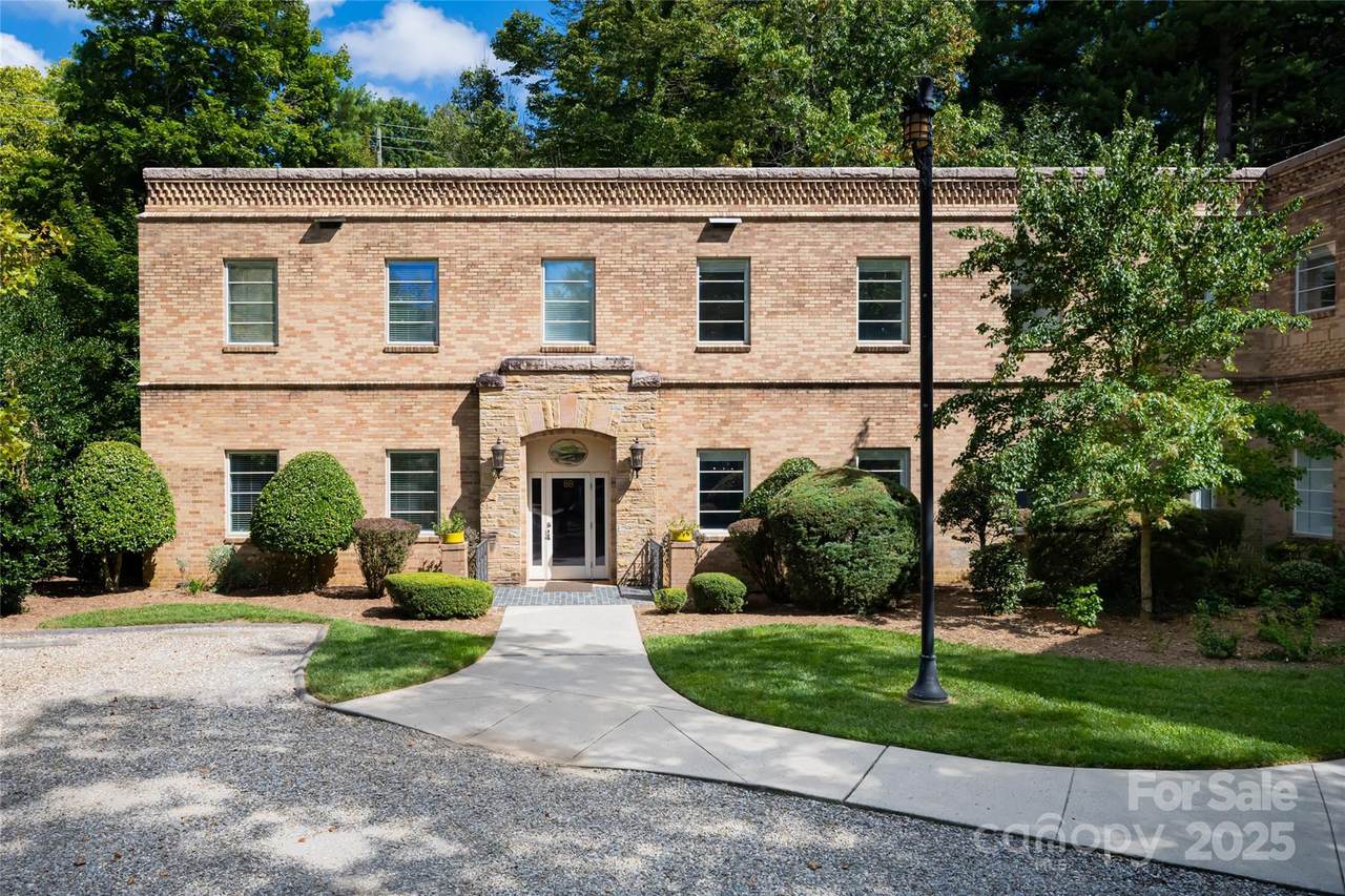 6 Village Lane - Photo 1