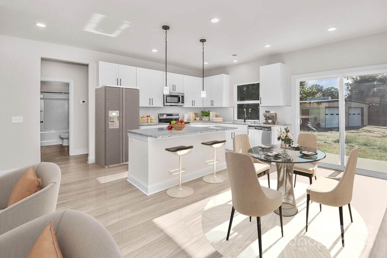 318 Hazelwood Circle - Photo 1