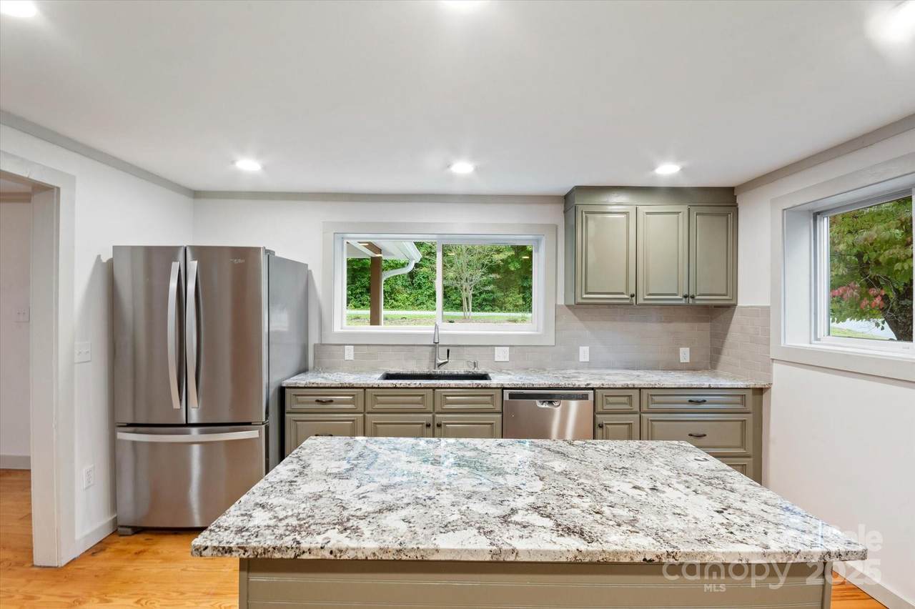 881 Peniel Road - Photo 1