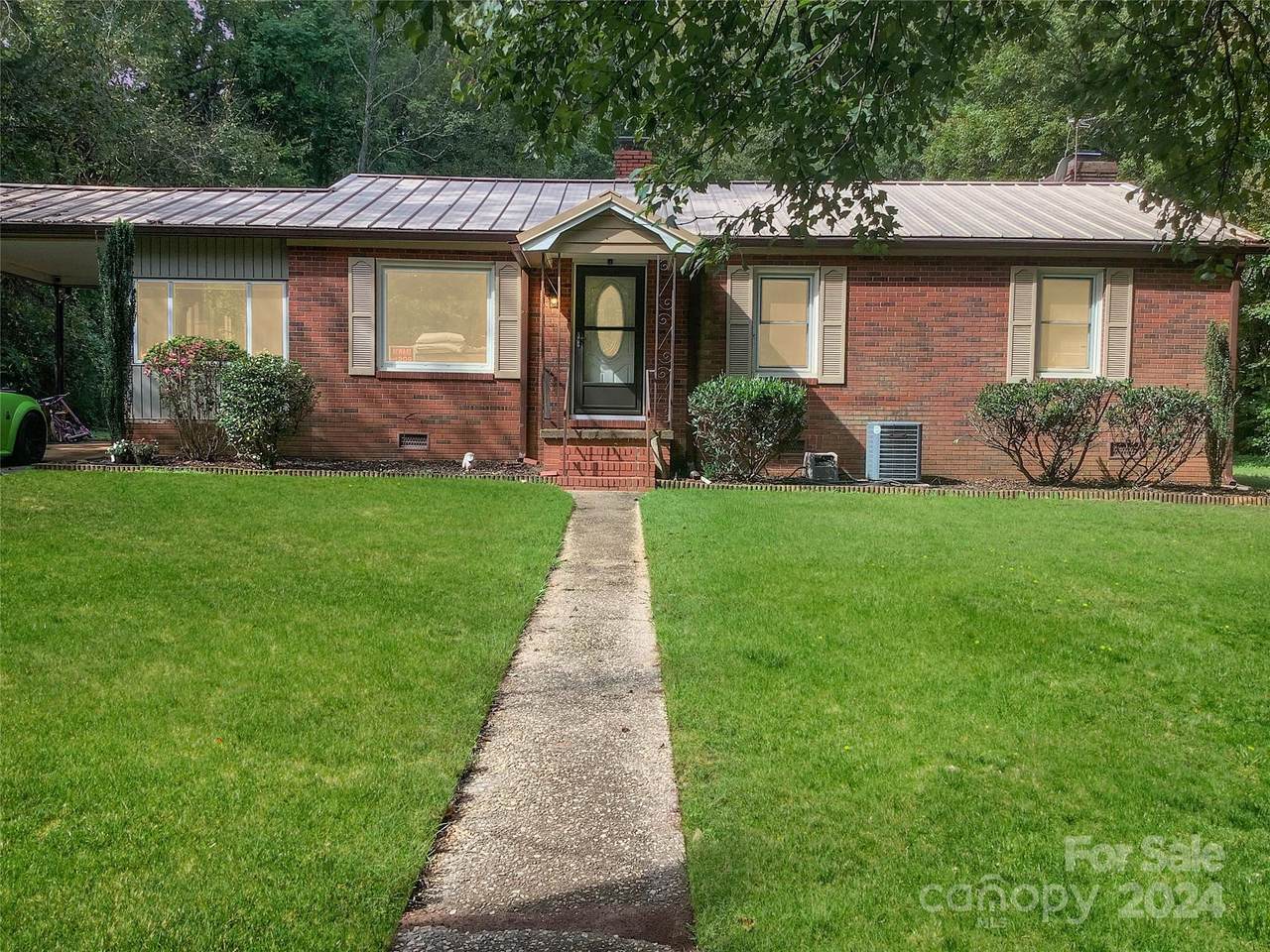 305 Milford Drive - Photo 1