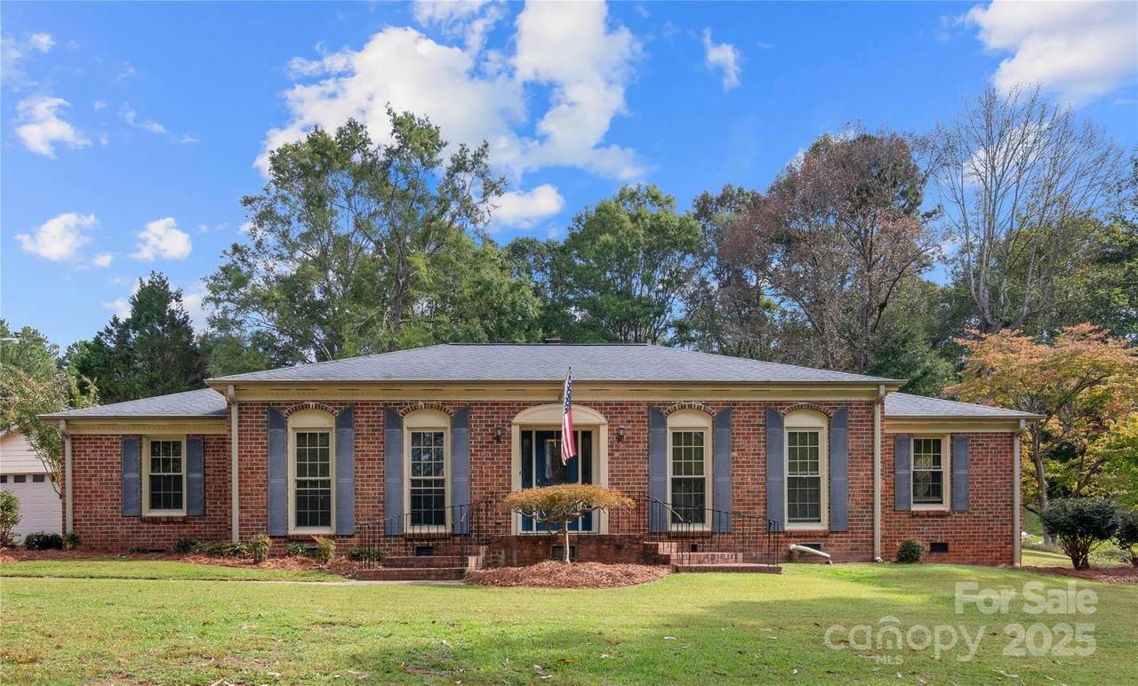 307 Glendale Road - Photo 1