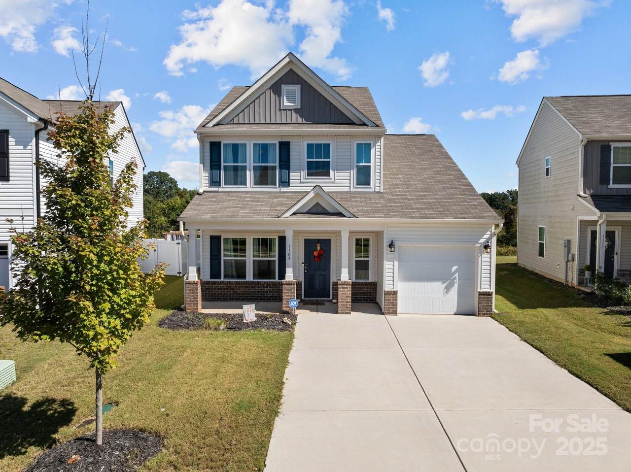 1109 Freeman View Drive - Photo 1