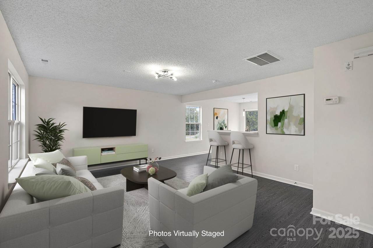 2807 Station Lane - Photo 1