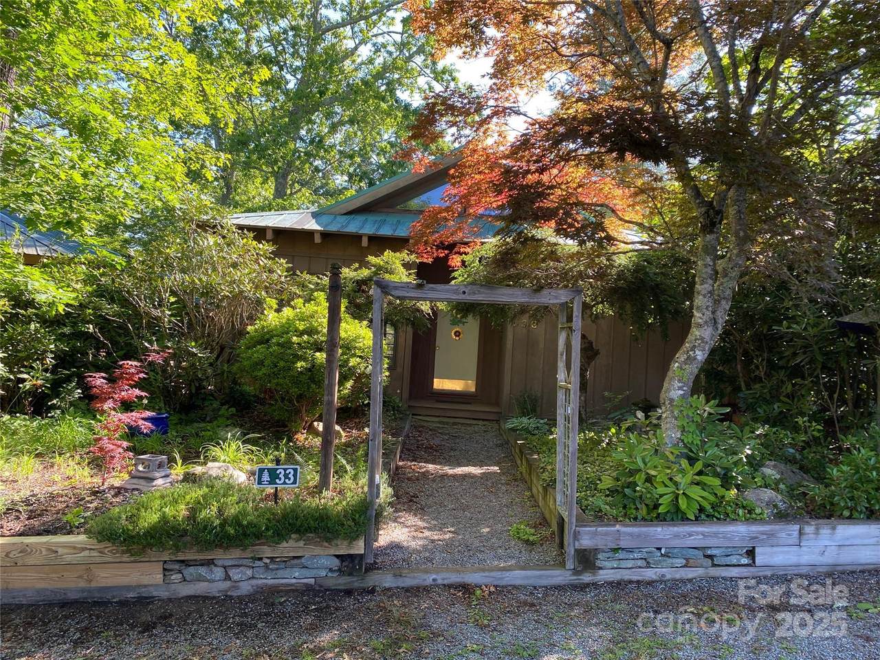 33 Summit Lane - Photo 1