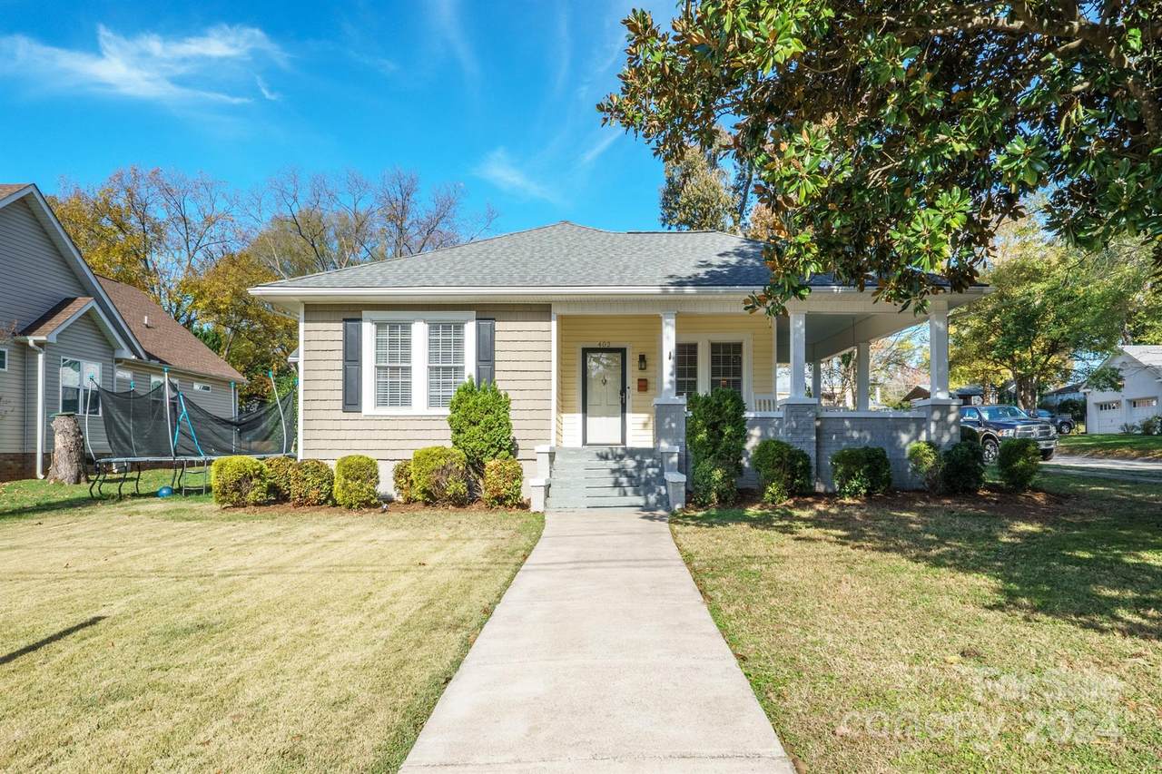 402 7th Street - Photo 1