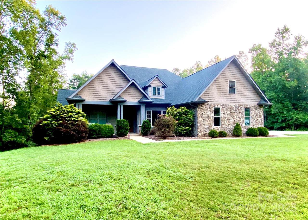 2818 Rockford Road - Photo 1