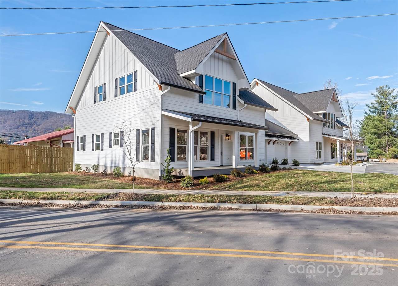 11 Riemar Lane - Photo 1