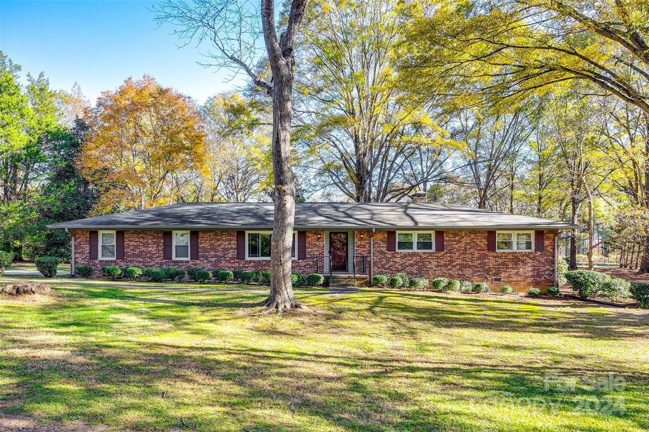 3808 Pine Cove Drive - Photo 1