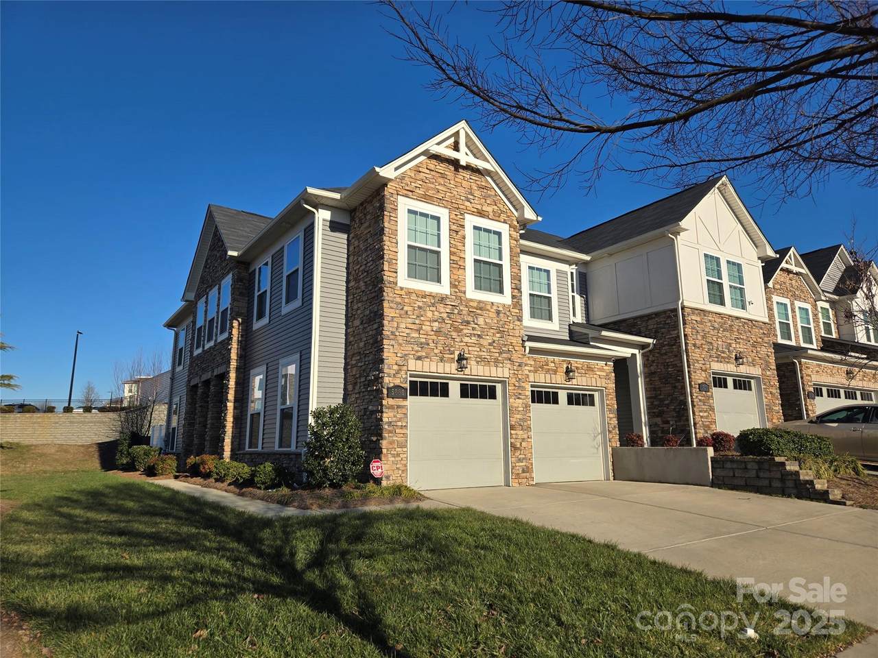 5860 Clan Maclaine Drive - Photo 1