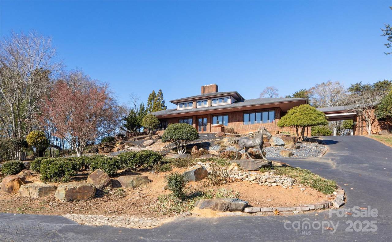 172 Tuckertown Road - Photo 1