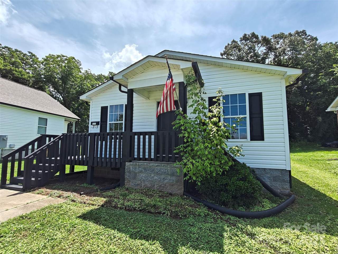 629 Caldwell Street - Photo 1