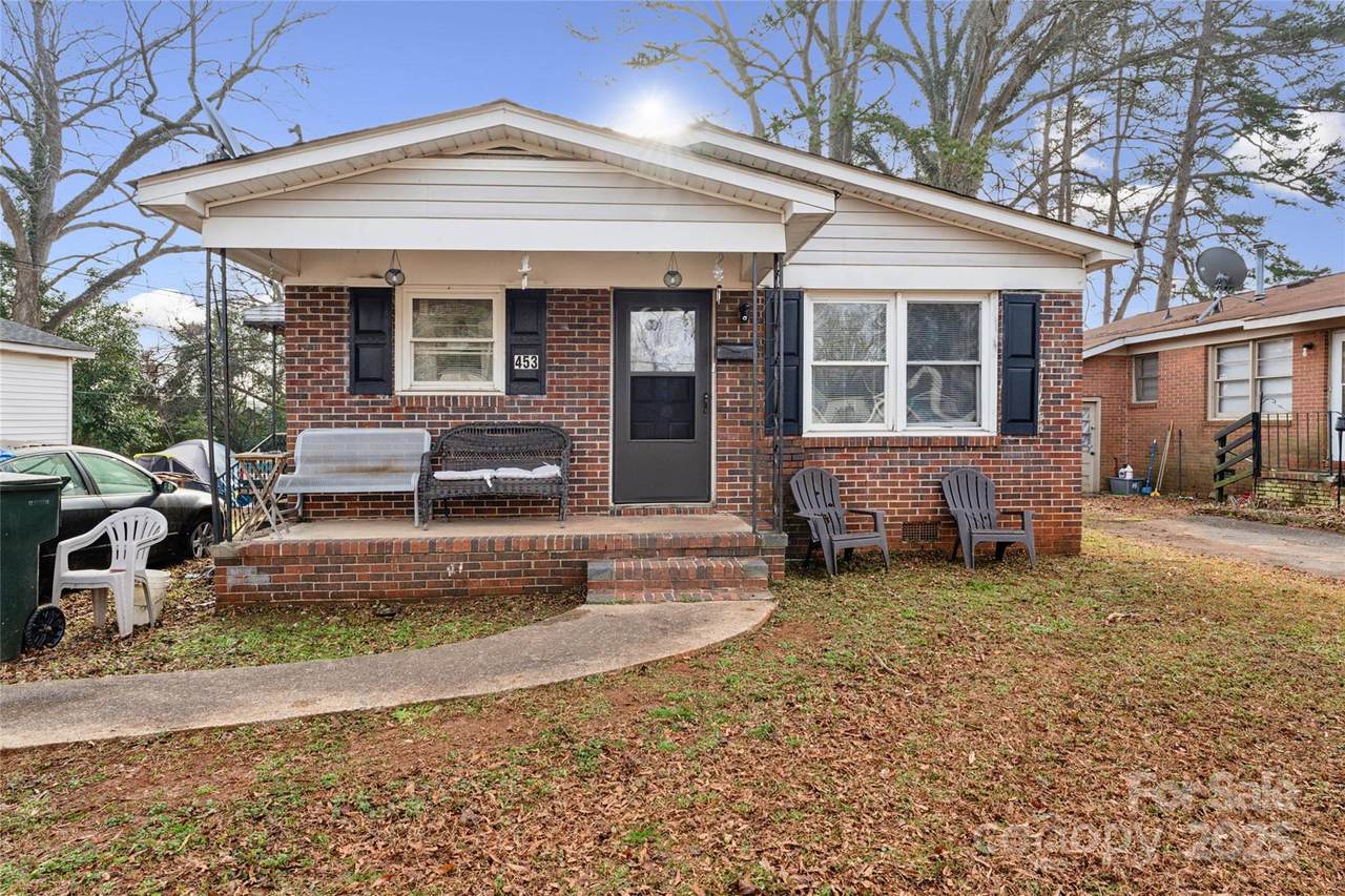 453 Bynum Avenue - Photo 1