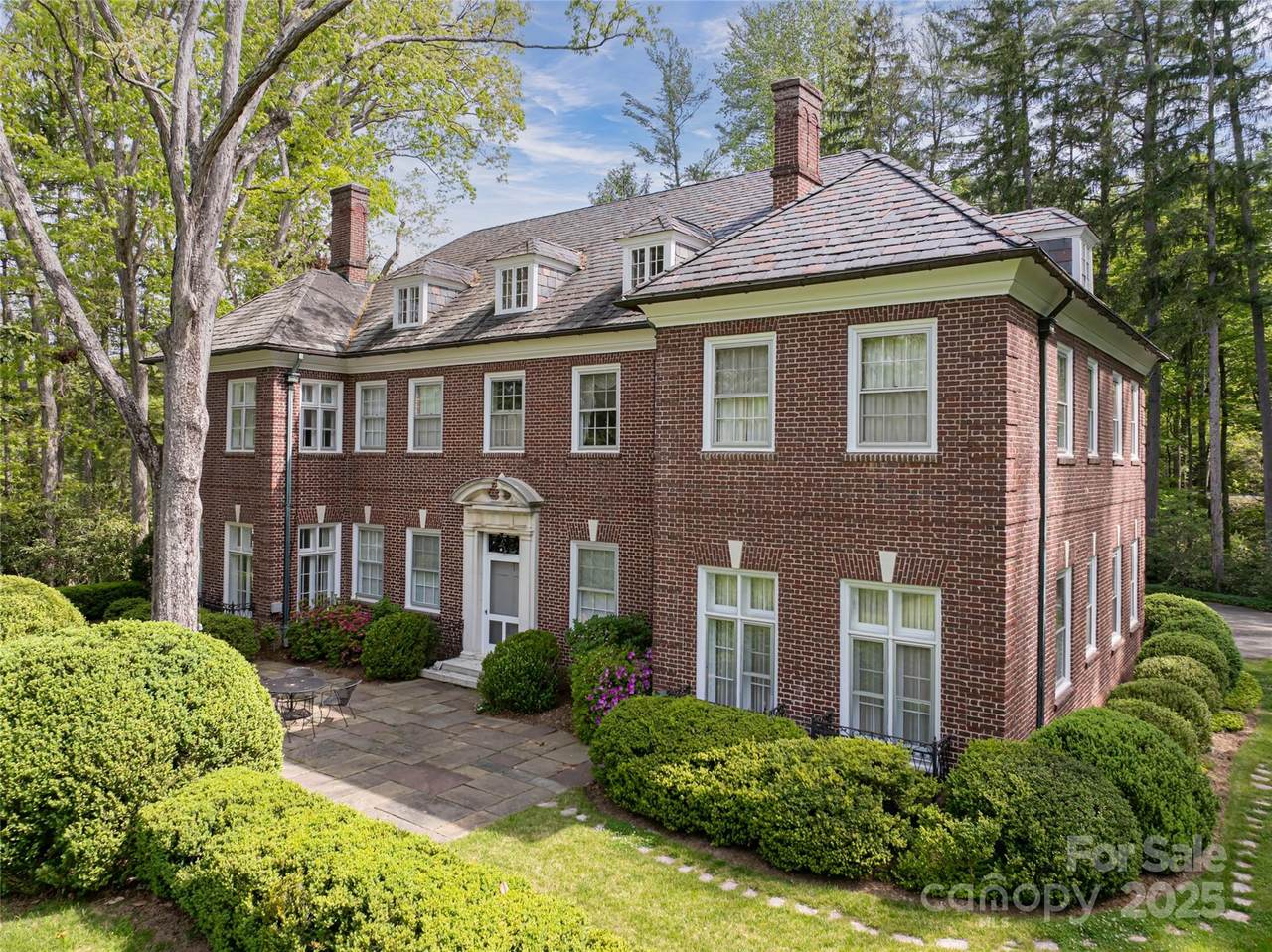 407 Vanderbilt Road - Photo 1