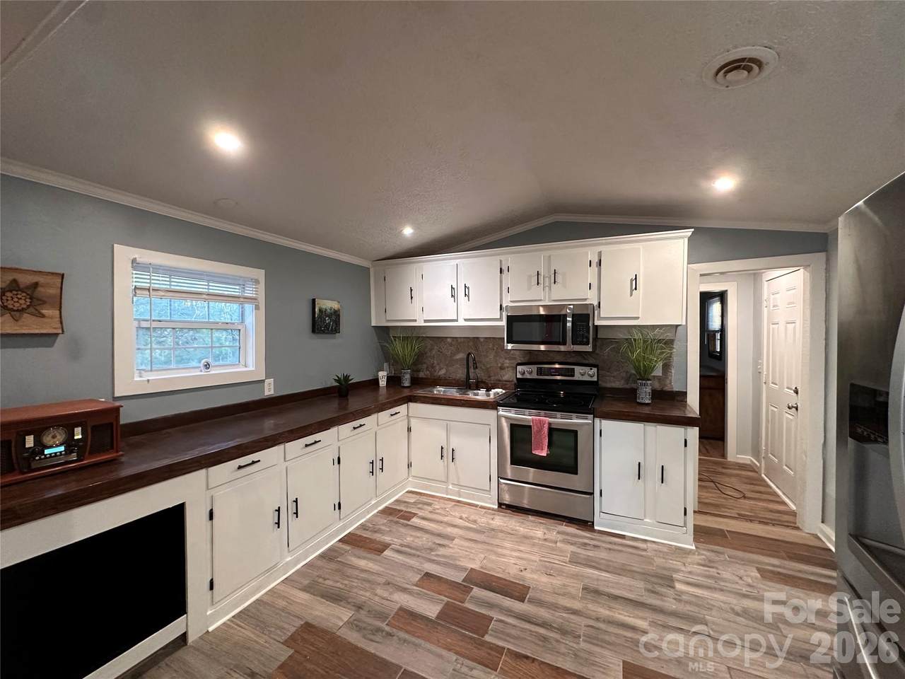 113 Highlander Street - Photo 1