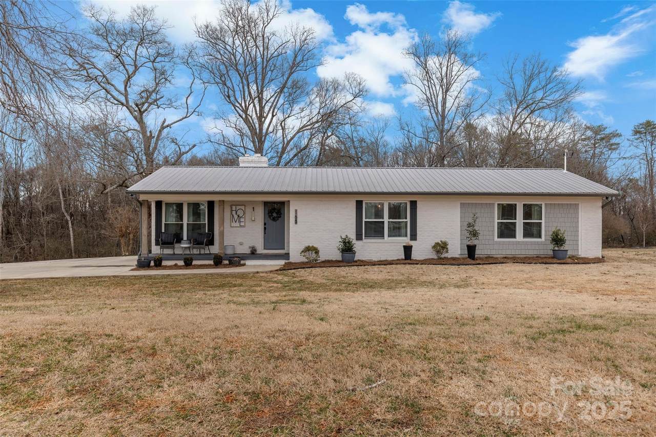 165 Dogwood Valley Road - Photo 1