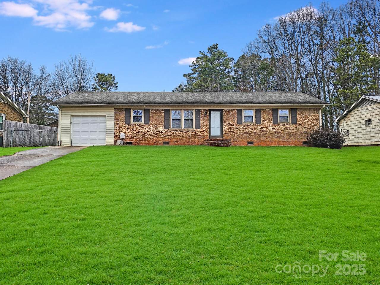 712 Stevens Street - Photo 1