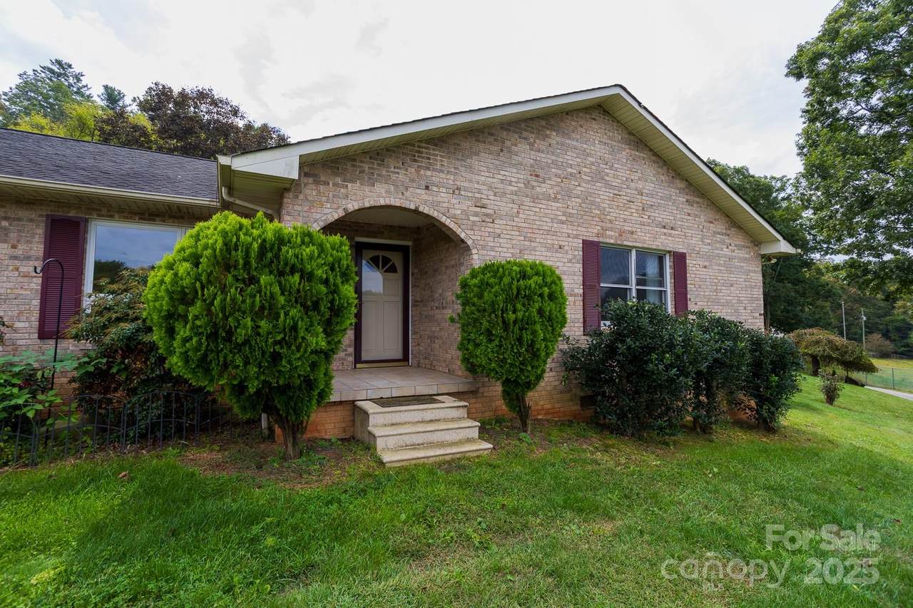 9 Lorena Drive - Photo 1