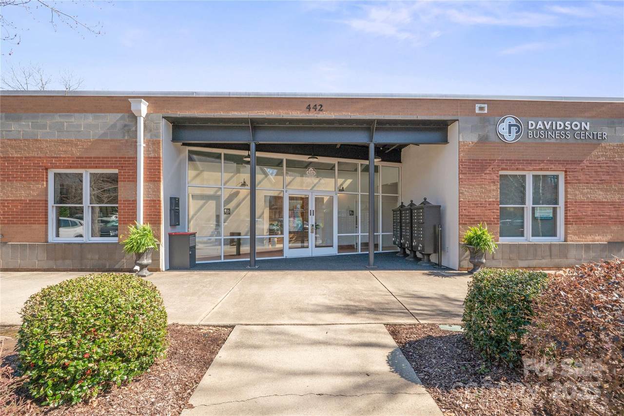 442 Main Street - Photo 1