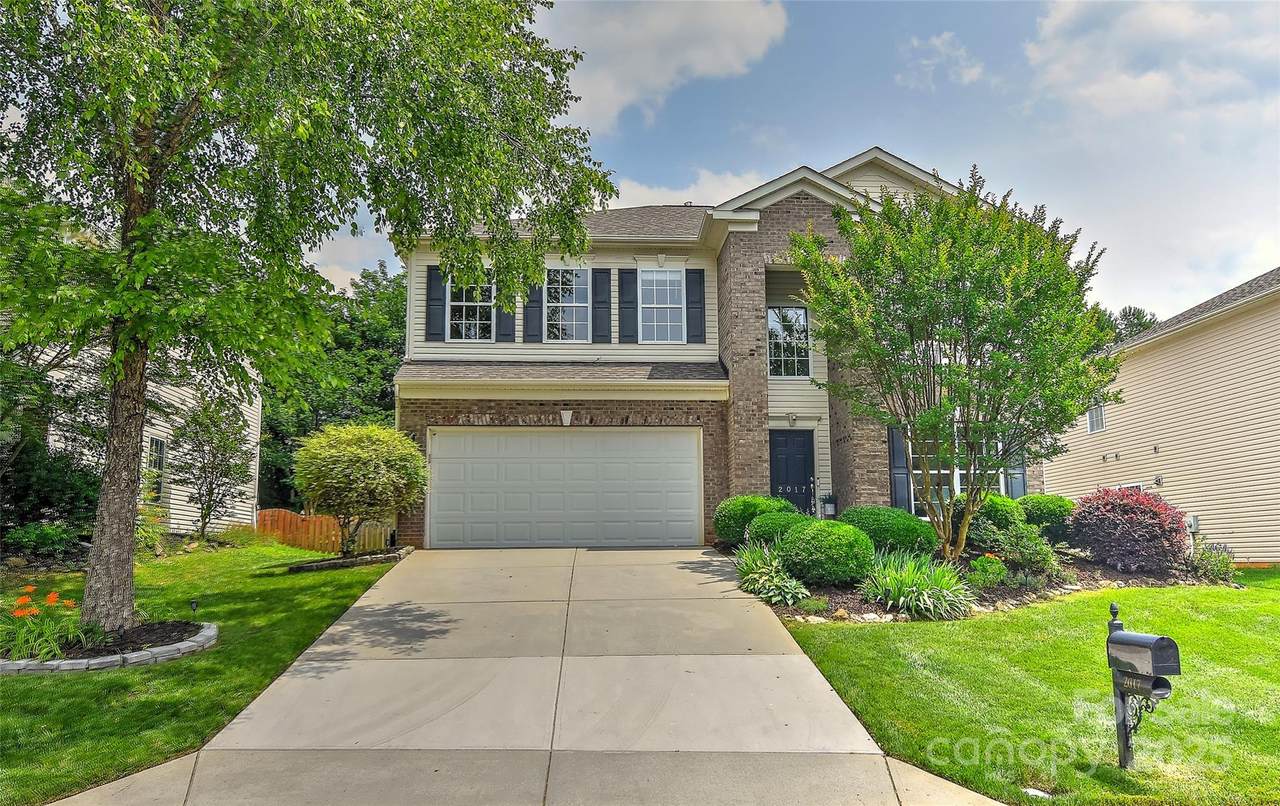 2017 Bridleside Drive - Photo 1