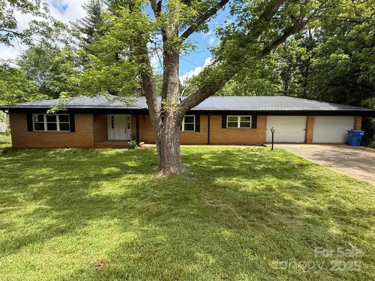 140 Power Street - Photo 1