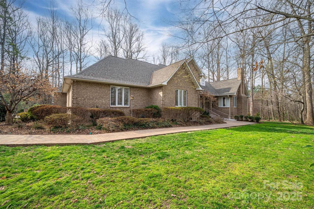 1816 Country Garden Drive - Photo 1
