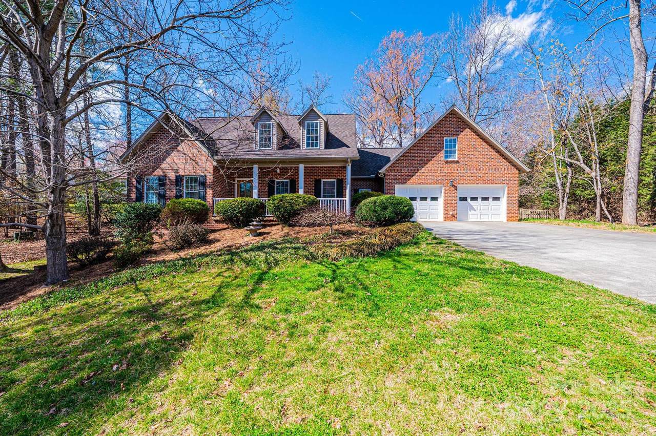 1001 Barrington Drive - Photo 1