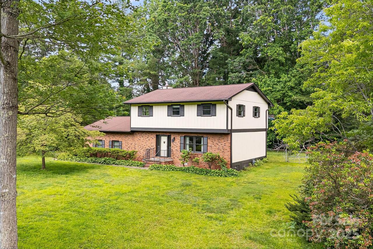 68 Wilkie Way - Photo 1