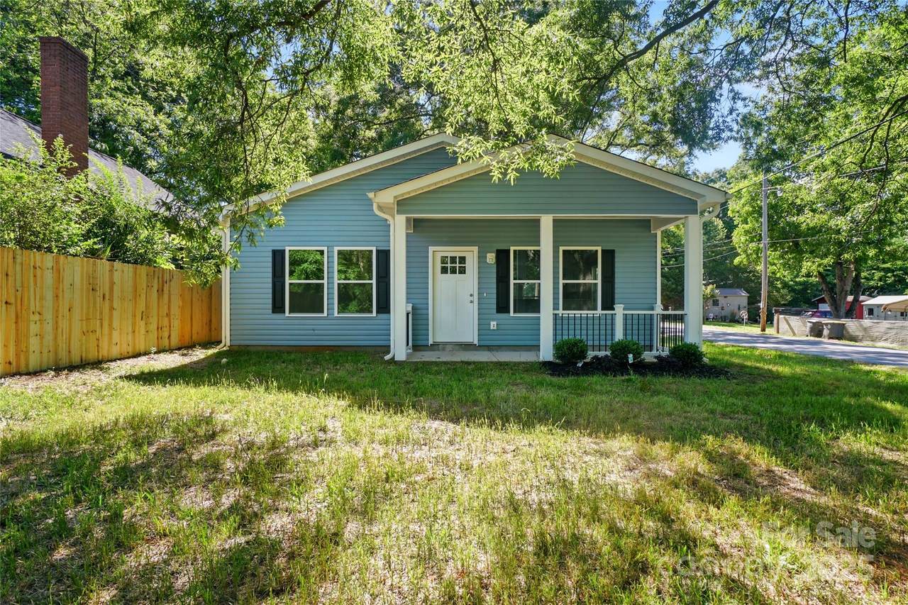 2313 Main Street - Photo 1