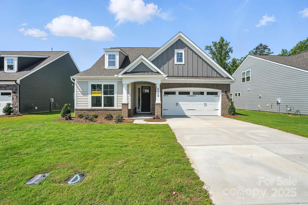 4009 Grace Pointe Drive - Photo 1