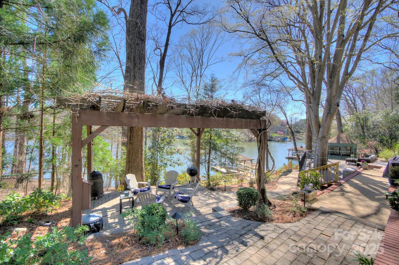 7611 Buckland Road - Photo 1