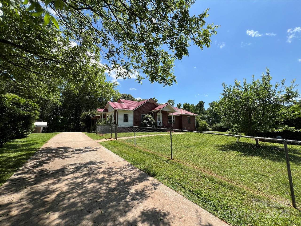 179 Sunnyside Street - Photo 1