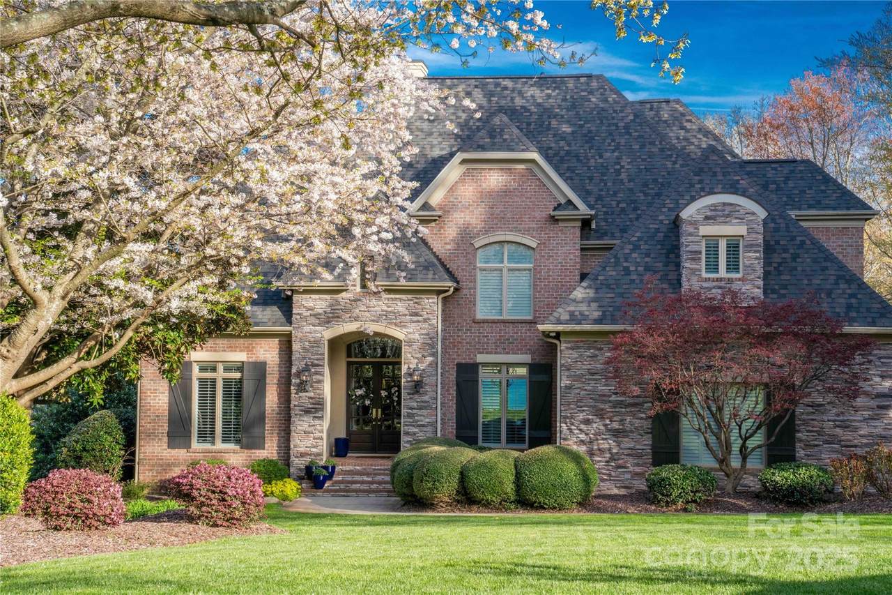 4628 Sierra View Drive - Photo 1